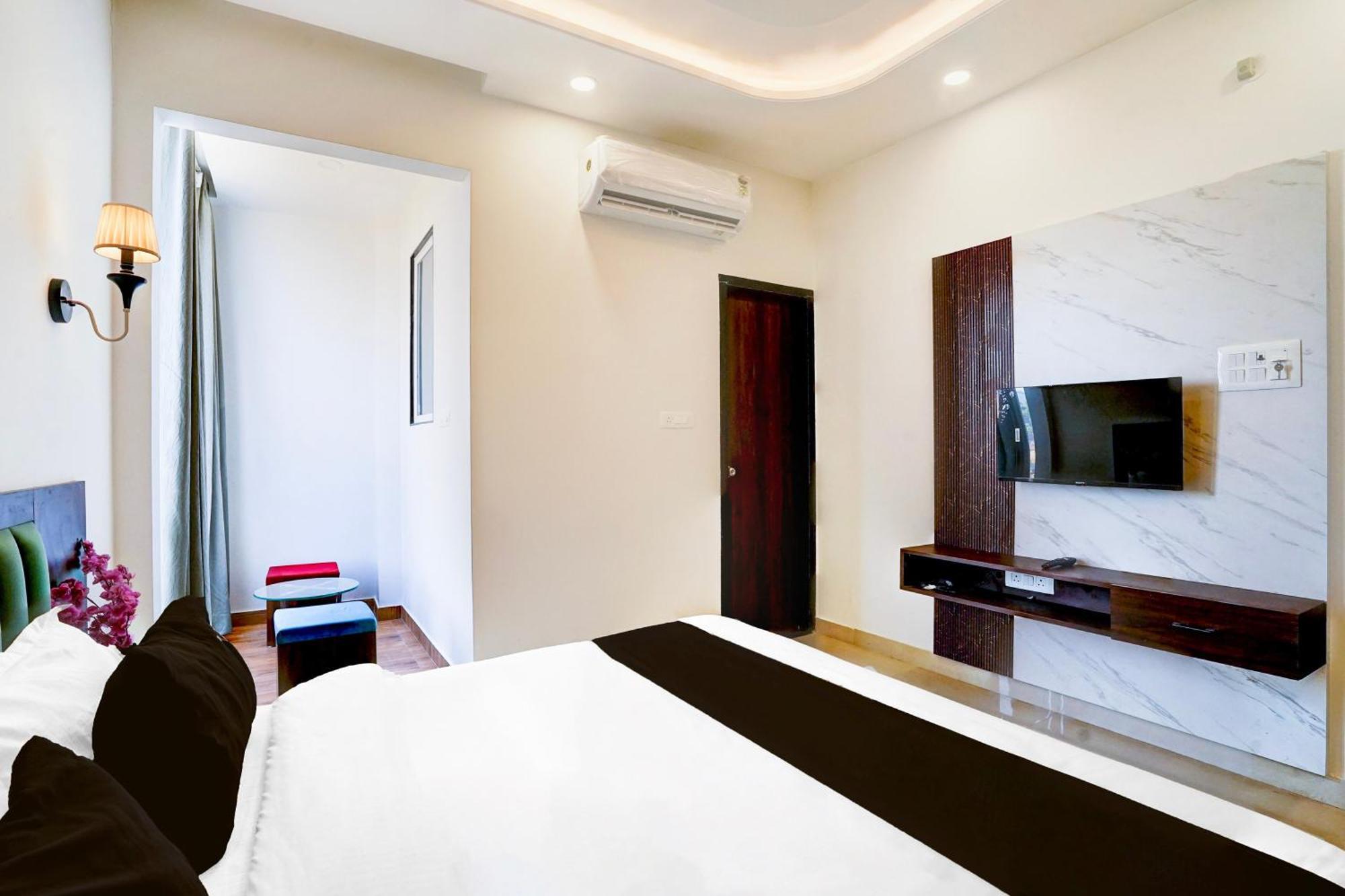 Hotel Collection O Golden Sapphire Divisione di Divisione di Jaipur Esterno foto