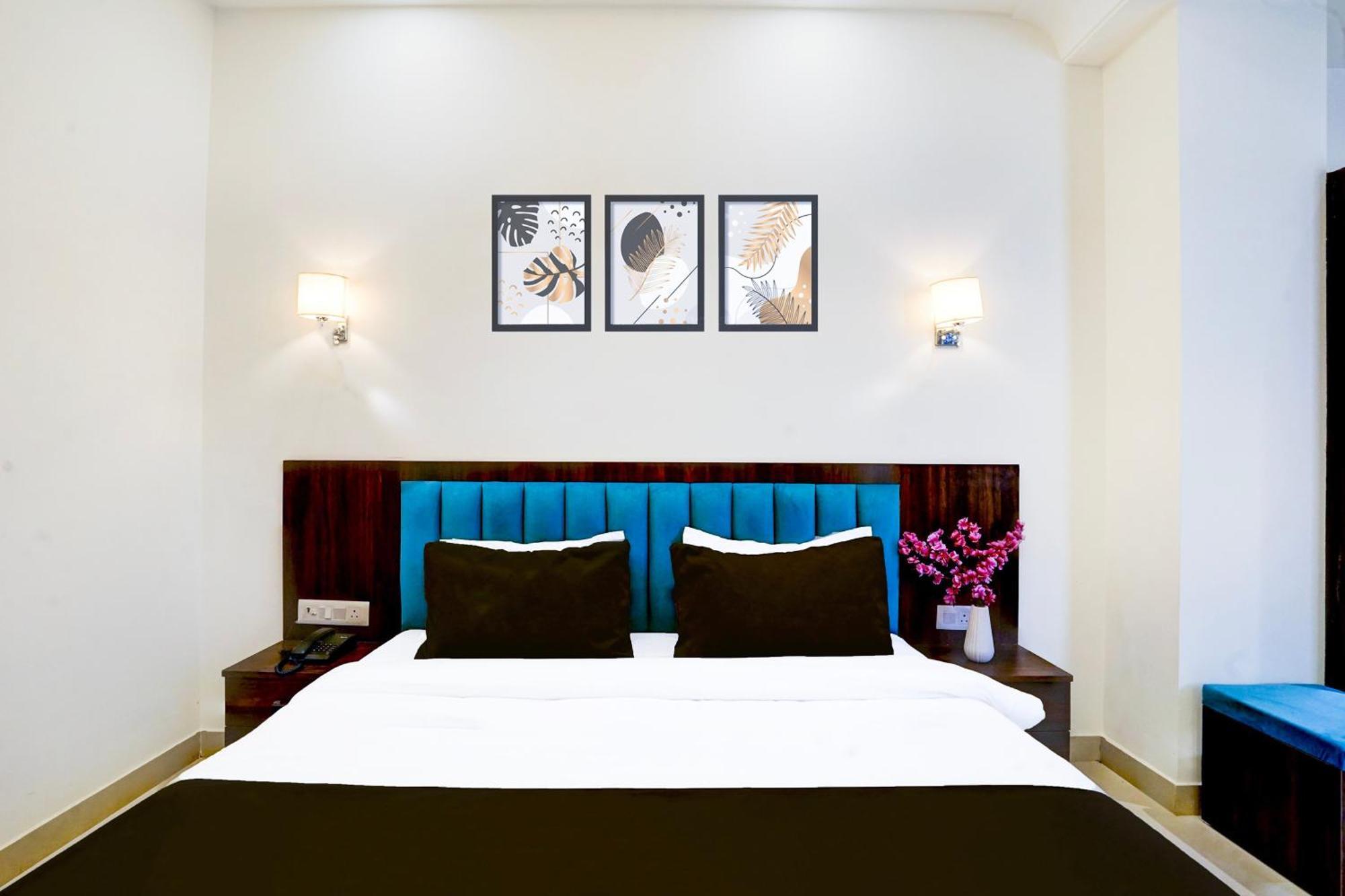 Hotel Collection O Golden Sapphire Divisione di Divisione di Jaipur Esterno foto
