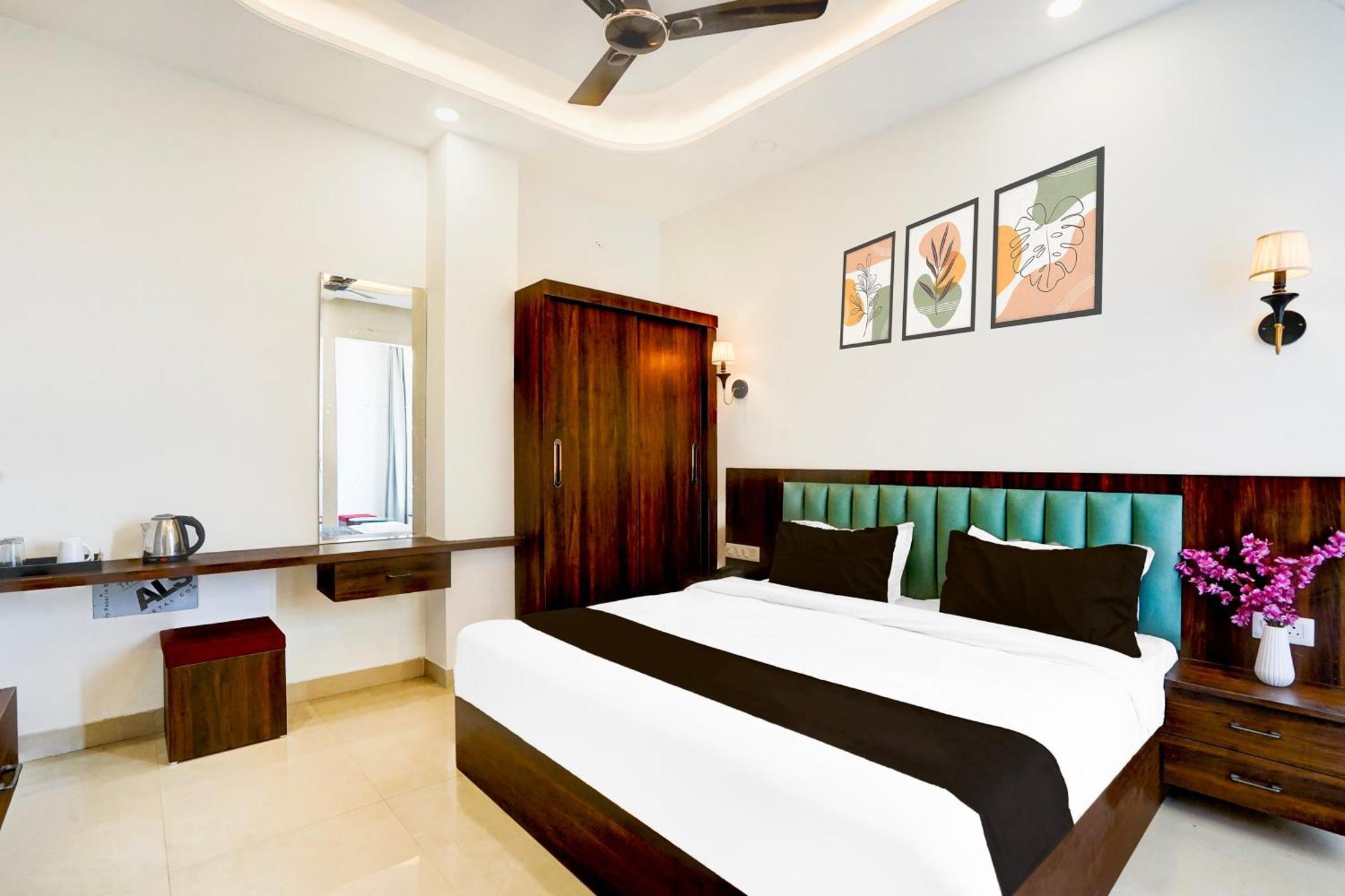 Hotel Collection O Golden Sapphire Divisione di Divisione di Jaipur Esterno foto